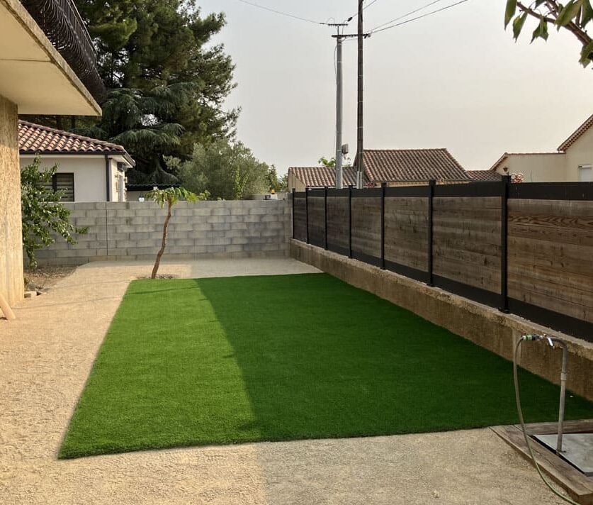 Aménagement terrassement gazon synthétique, taille de haies et nettoyage espaces verts Maraussan