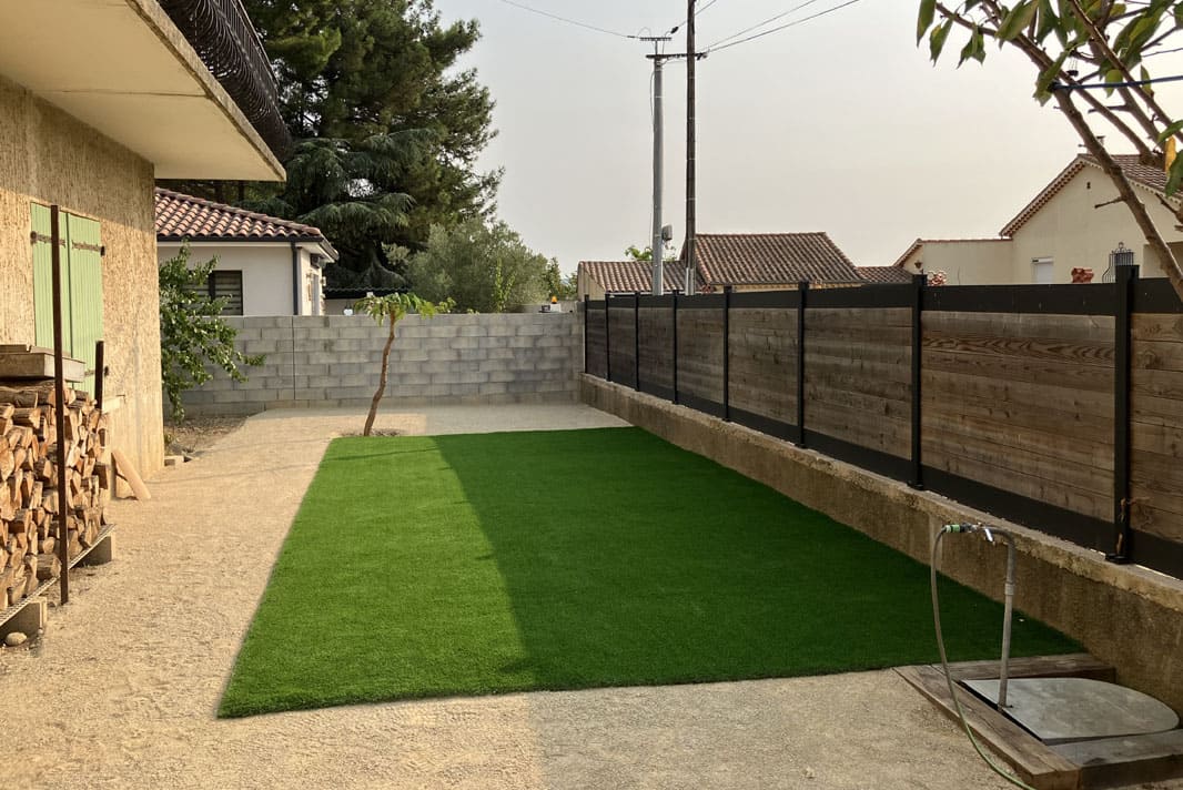 Aménagement terrassement gazon synthétique, taille de haies et nettoyage espaces verts Maraussan