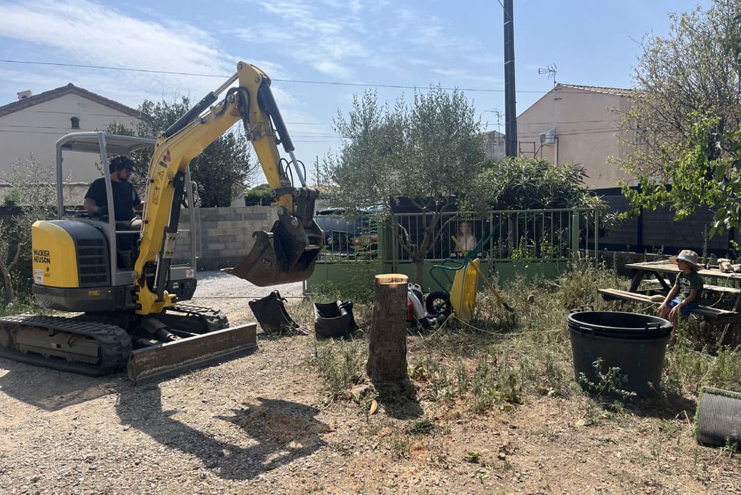 Aménagement terrassement gazon synthétique, nettoyage espaces verts, tonte de pelouse Maraussan