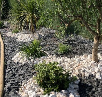 Aménagement circulations intérieures du Camping Les Sablines à Beziers et conception et tonte de pelouse