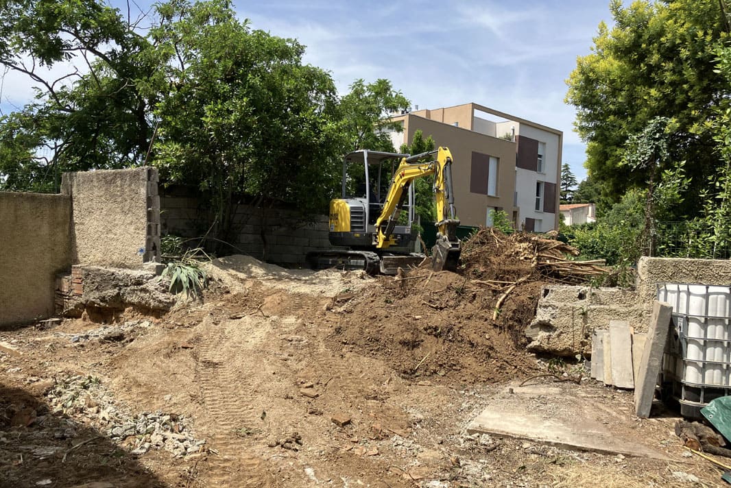 Démolition terrassement arrachage plantation, entretien terrain agricole à Béziers
