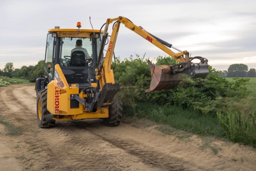 4. Entretien des Haies bonnes pratiques et obligations Légales par une entreprise élagage et paysagiste de Béziers