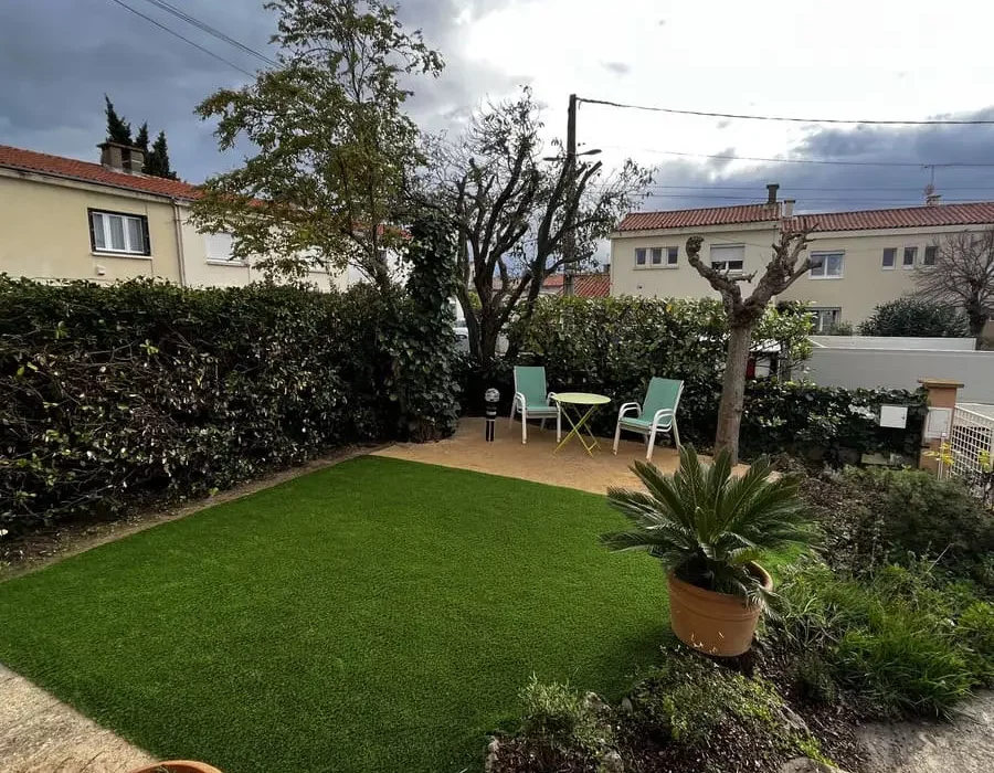 amenagement-paysager-pelouse-plantation-mp-entrepreneur-du-paysage-beziers Amenagement paysager, conception et réalisation de massifs et pose d'une pelouse avec plantation arbustes